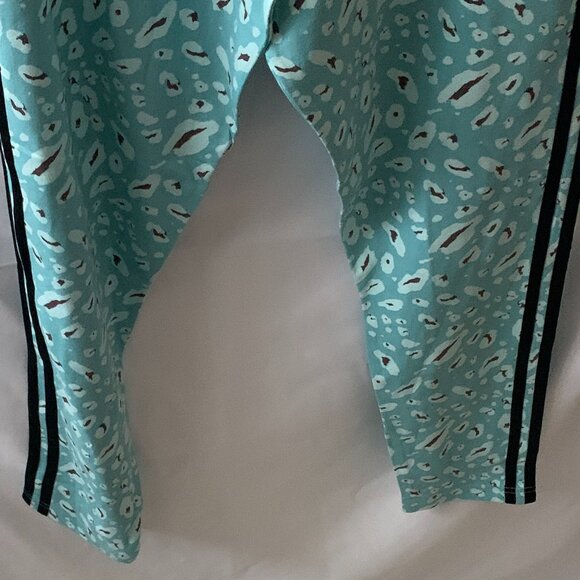 ADIDAS Essentials 3-Stripes Animal Print Leggings in Black Multi Sz LARGE - Picture 3 of 6